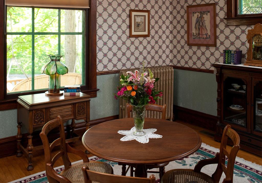 Old Rittenhouse Inn Bayfield Δωμάτιο φωτογραφία