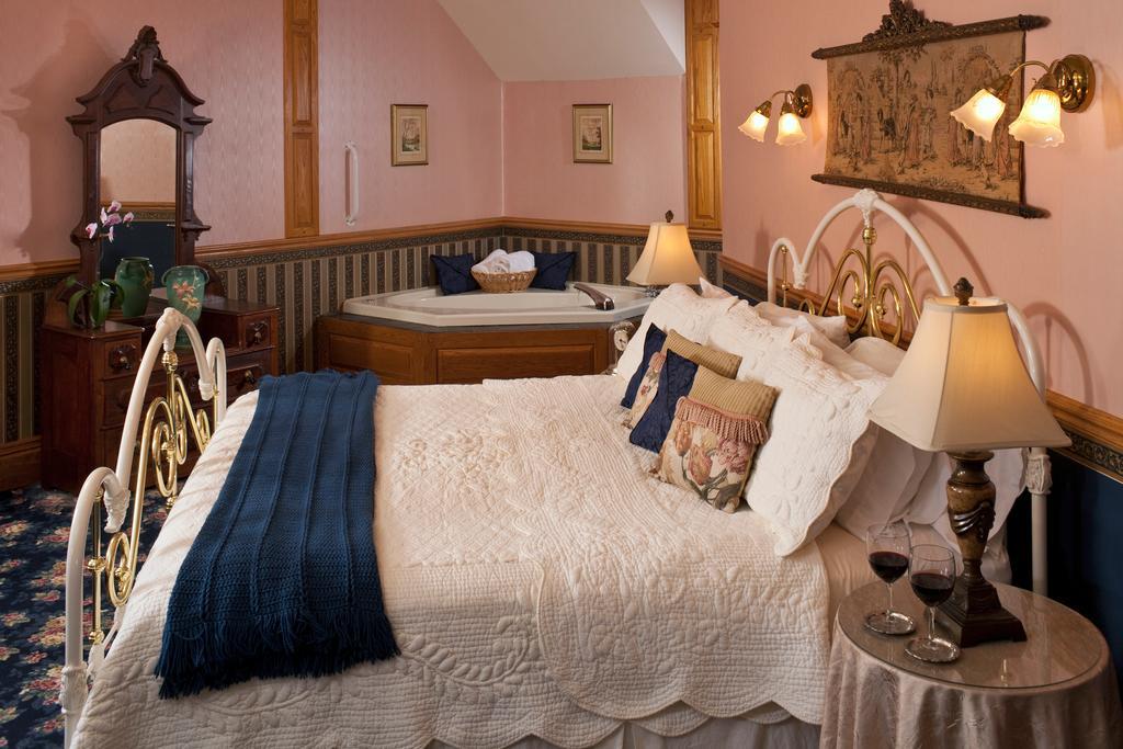 Old Rittenhouse Inn Bayfield Δωμάτιο φωτογραφία